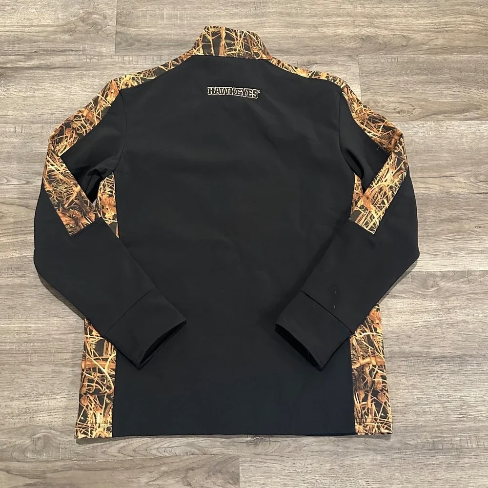 NWT Authentic Iowa Hawkeyes Track Jacket Mens Medium Black Camo Full Zip